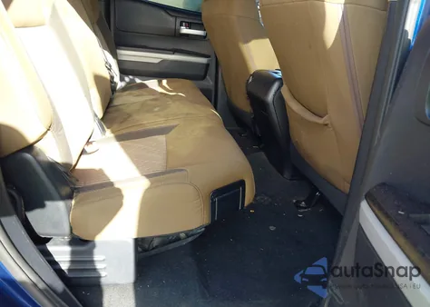 2015 Toyota Tundra Sr5 4.6L V8 z USA, uszkodzony, nr VIN 5TFRM5F1XFX088497